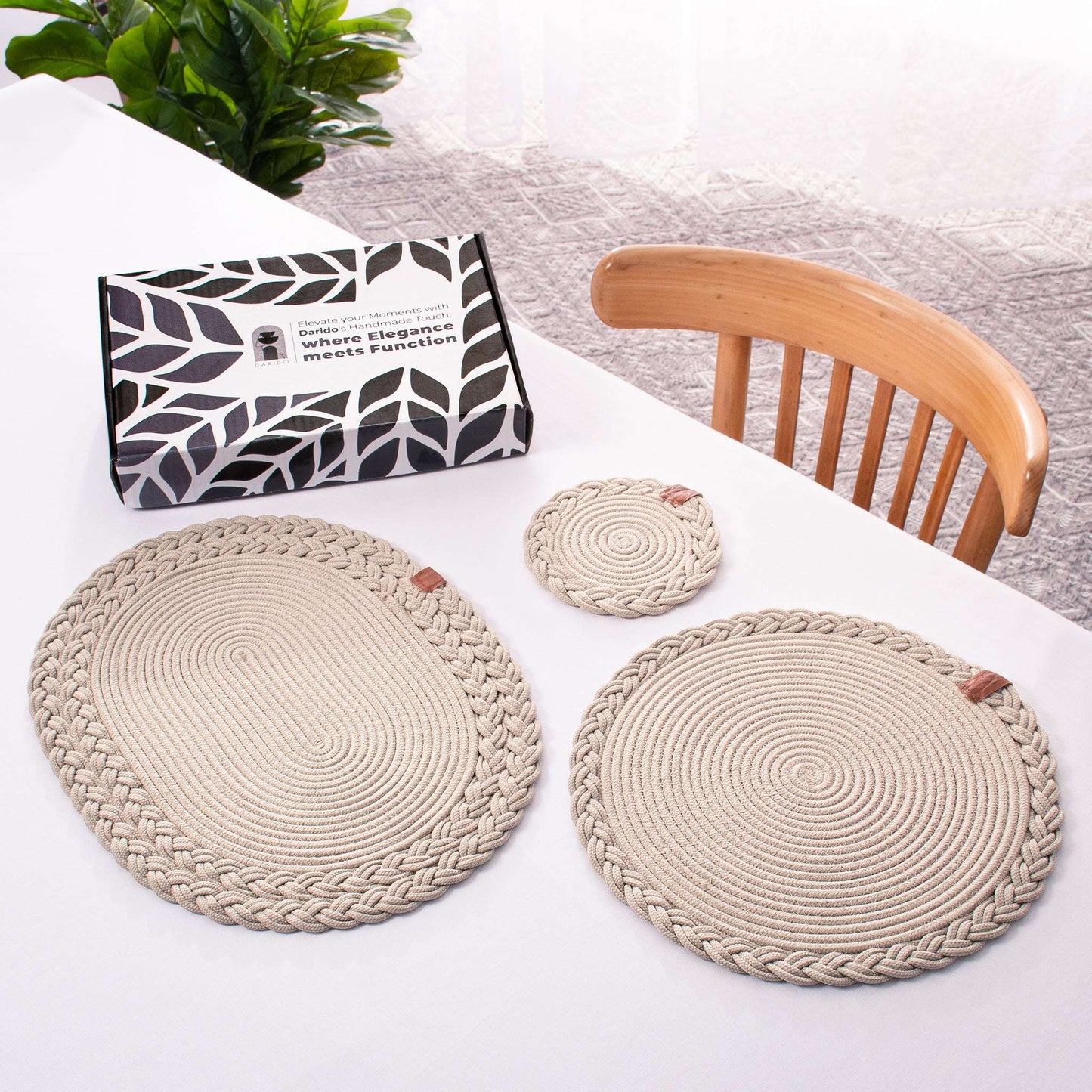 DARIDO Beige Placemats- 32cm- Round, Durable & Elegant Table Decor